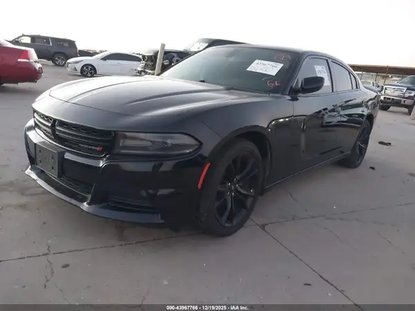 2C3CDXBG0JH185124 2018 DODGE CHARGER - Image 2
