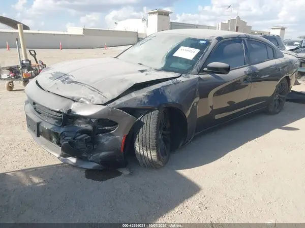2C3CDXBG0JH186743 2018 DODGE CHARGER - Image 2