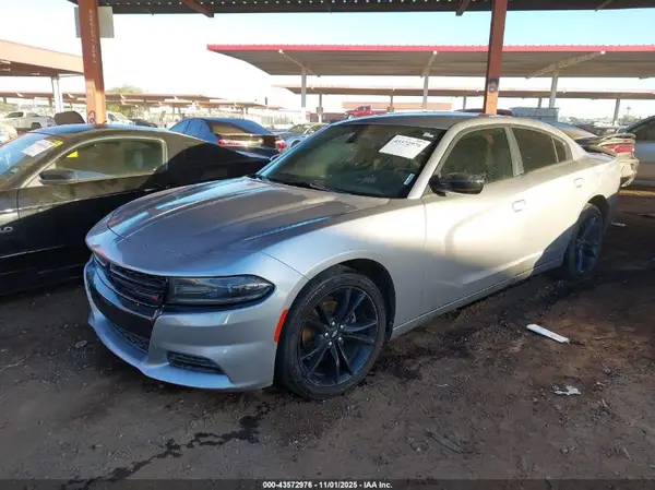 2C3CDXBG0JH188427 2018 DODGE CHARGER - Image 2