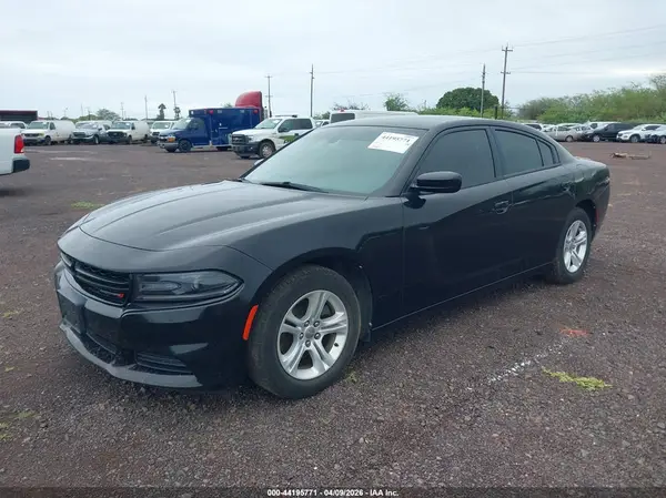 2C3CDXBG0JH303530 2018 DODGE CHARGER - Image 2