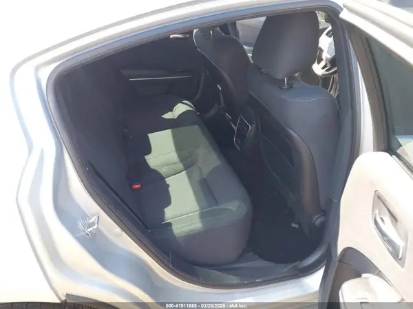 2C3CDXBG0KH572645 2019 DODGE CHARGER - Image 8