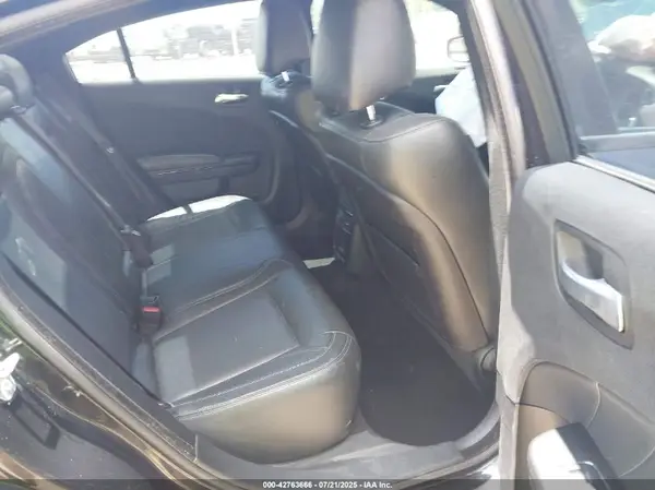 2C3CDXBG0KH681686 2019 DODGE CHARGER - Image 8