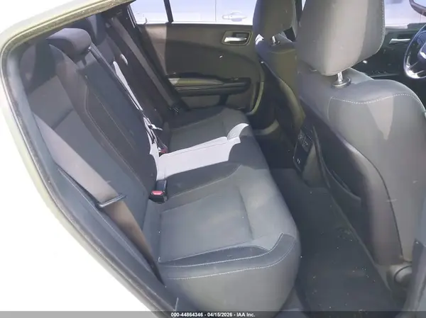 2C3CDXBG0KH685687 2019 DODGE CHARGER - Image 8