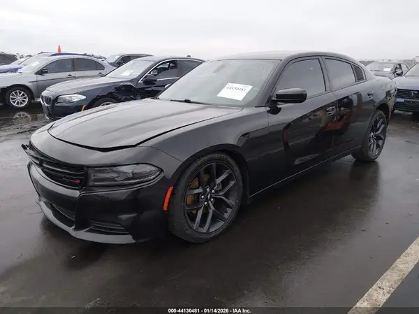 2C3CDXBG0KH692994 2019 DODGE CHARGER - Image 2