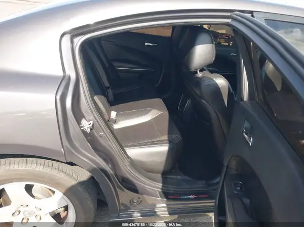 2C3CDXBG0KH709437 2019 DODGE CHARGER - Image 8