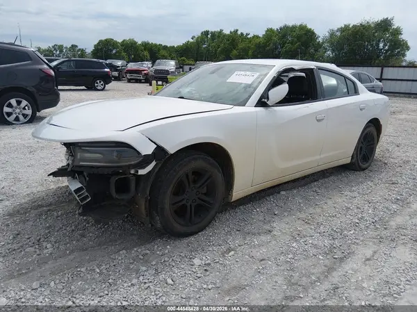 2C3CDXBG0KH709776 2019 DODGE CHARGER - Image 2