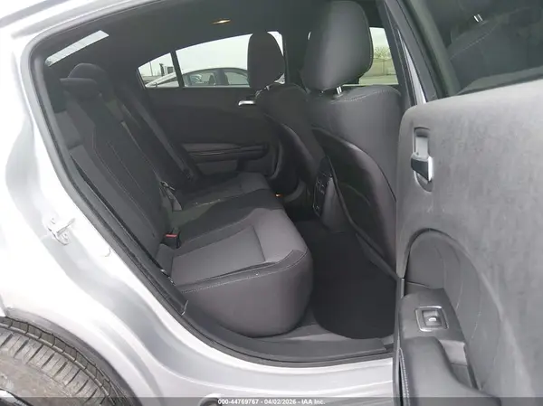2C3CDXBG0KH715285 2019 DODGE CHARGER - Image 8
