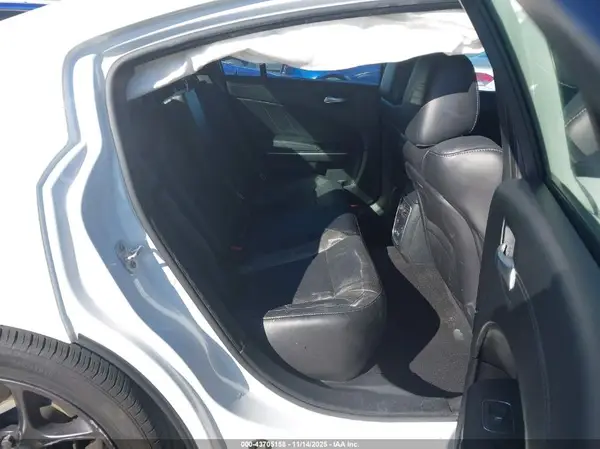 2C3CDXBG0KH728666 2019 DODGE CHARGER - Image 8