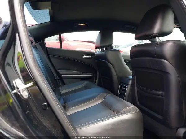 2C3CDXBG0KH743586 2019 DODGE CHARGER - Image 8