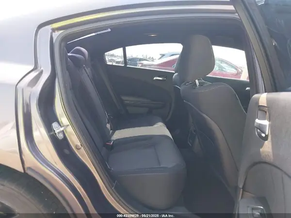 2C3CDXBG0KH745144 2019 DODGE CHARGER - Image 8