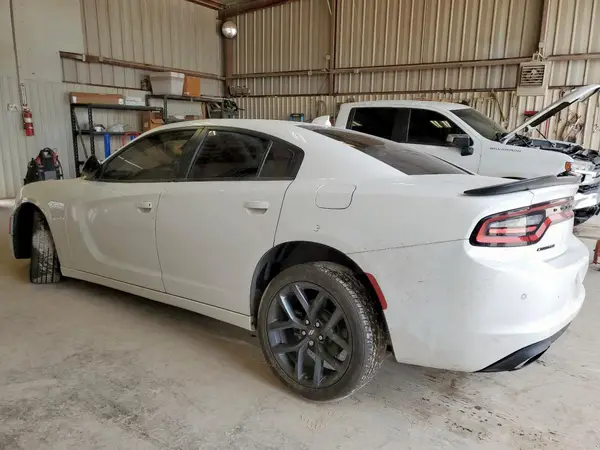 2C3CDXBG0LH183585 2020 DODGE CHARGER - Image 2