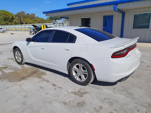 2C3CDXBG0NH261396 2022 DODGE CHARGER - Image 2