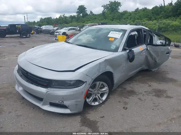 2C3CDXBG0PH639641 2023 DODGE CHARGER - Image 2