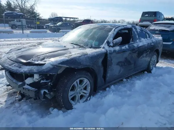 2C3CDXBG1GH102826 2016 DODGE CHARGER - Image 2