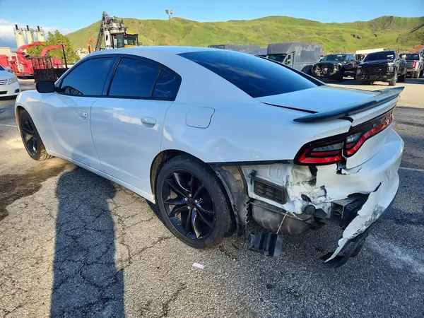 2C3CDXBG1GH267159 2016 DODGE CHARGER - Image 2
