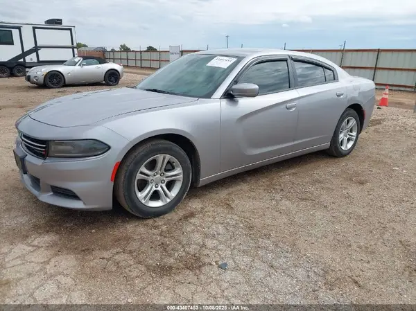 2C3CDXBG1HH517582 2017 DODGE CHARGER - Image 2