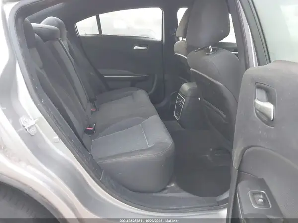 2C3CDXBG1HH618783 2017 DODGE CHARGER - Image 8