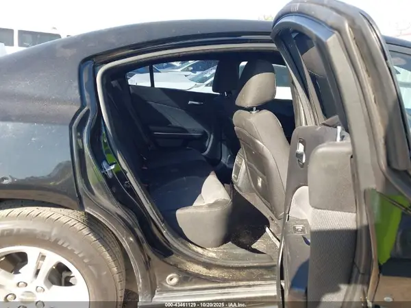 2C3CDXBG1JH173838 2018 DODGE CHARGER - Image 8