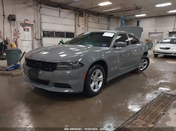 2C3CDXBG1JH180255 2018 DODGE CHARGER - Image 2