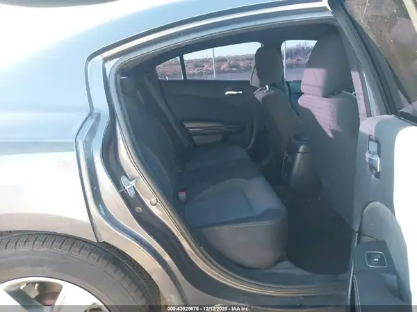 2C3CDXBG1JH247761 2018 DODGE CHARGER - Image 8