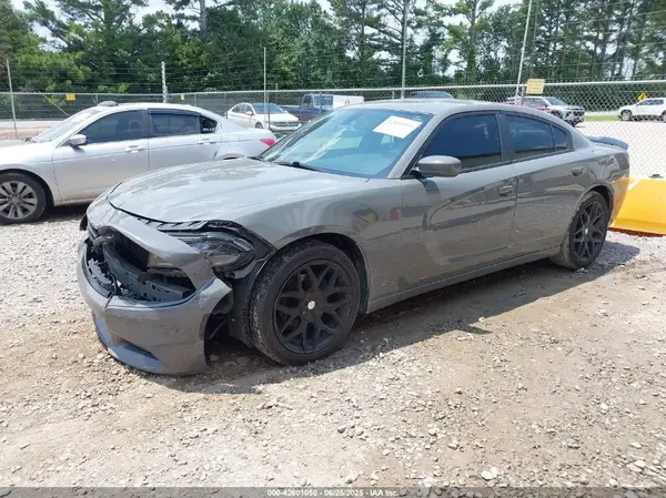 2C3CDXBG1JH257612 2018 DODGE CHARGER - Image 2