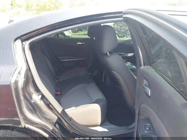 2C3CDXBG1JH331479 2018 DODGE CHARGER - Image 8