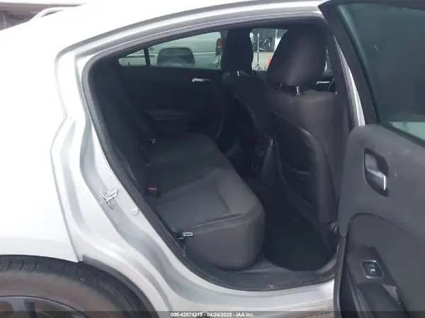 2C3CDXBG1KH615387 2019 DODGE CHARGER - Image 8