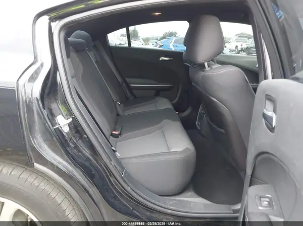 2C3CDXBG1KH684869 2019 DODGE CHARGER - Image 8