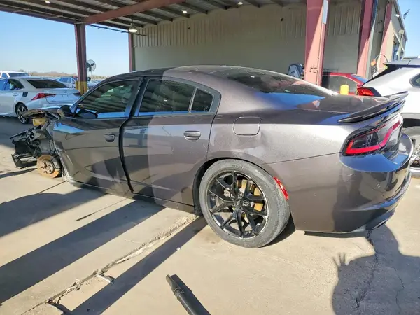 2C3CDXBG1KH707597 2019 DODGE CHARGER - Image 2