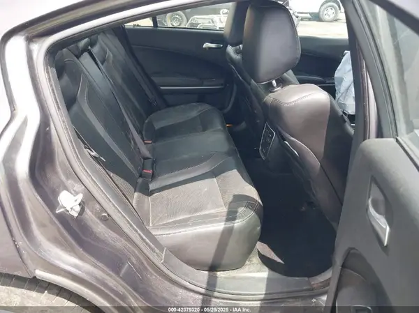 2C3CDXBG1KH711665 2019 DODGE CHARGER - Image 8