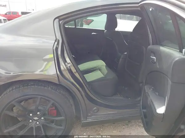 2C3CDXBG1KH734640 2019 DODGE CHARGER - Image 8