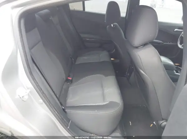 2C3CDXBG2JH145076 2018 DODGE CHARGER - Image 8