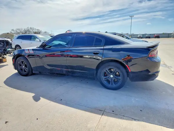 2C3CDXBG2JH257585 2018 DODGE CHARGER - Image 2