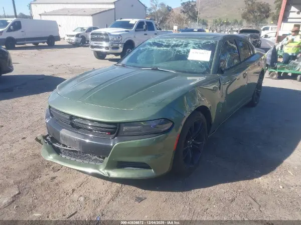 2C3CDXBG2JH273852 2018 DODGE CHARGER - Image 2