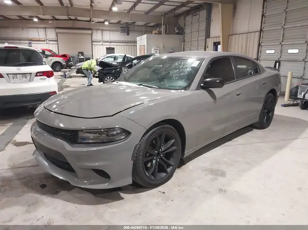 2C3CDXBG2JH336660 2018 DODGE CHARGER - Image 2