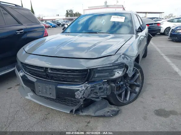 2C3CDXBG2KH572582 2019 DODGE CHARGER - Image 2