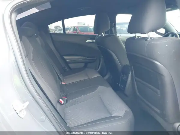 2C3CDXBG2KH572582 2019 DODGE CHARGER - Image 8