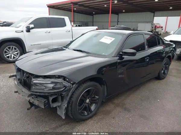 2C3CDXBG3JH173999 2018 DODGE CHARGER - Image 2