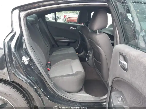 2C3CDXBG3JH173999 2018 DODGE CHARGER - Image 8