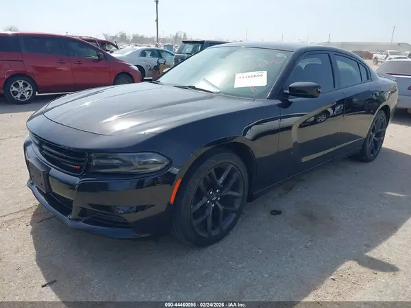2C3CDXBG3KH553944 2019 DODGE CHARGER - Image 2