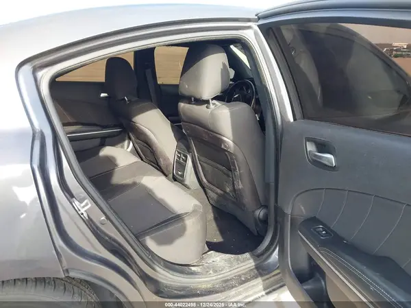 2C3CDXBG3KH695808 2019 DODGE CHARGER - Image 8