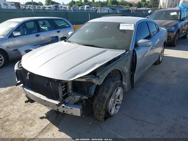 2C3CDXBG3KH725633 2019 DODGE CHARGER - Image 2