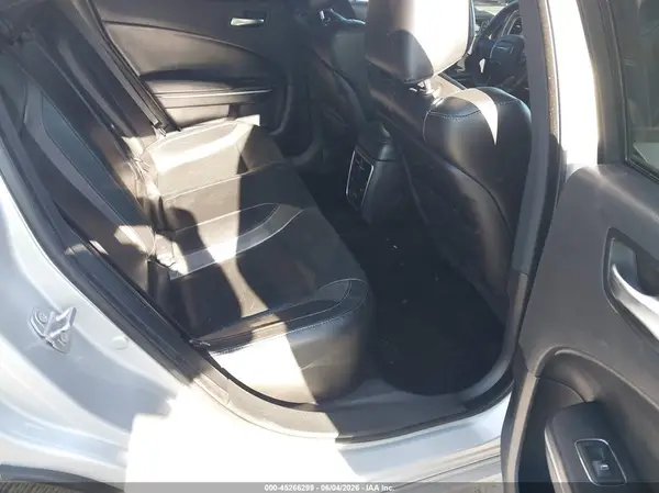 2C3CDXBG3KH725633 2019 DODGE CHARGER - Image 8