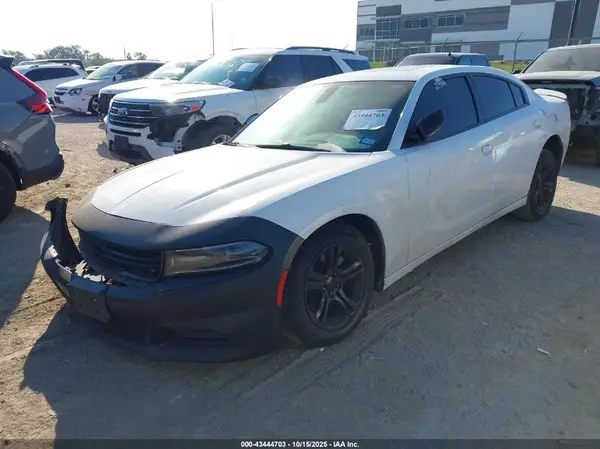 2C3CDXBG3LH117595 2020 DODGE CHARGER - Image 2