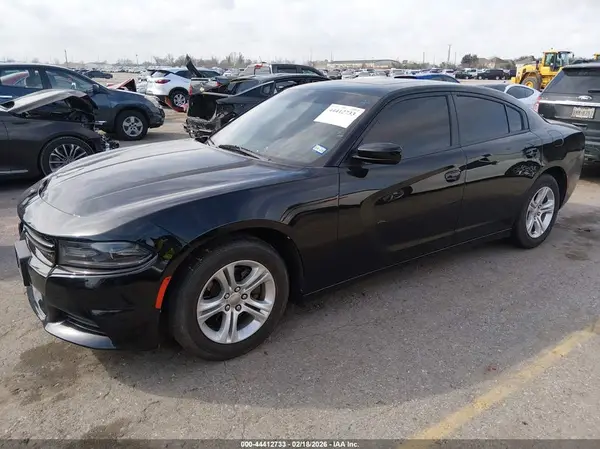 2C3CDXBG3LH228051 2020 DODGE CHARGER - Image 2
