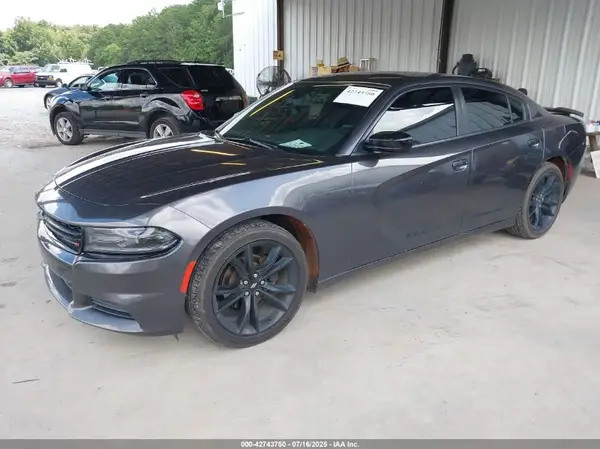 2C3CDXBG4JH135858 2018 DODGE CHARGER - Image 2