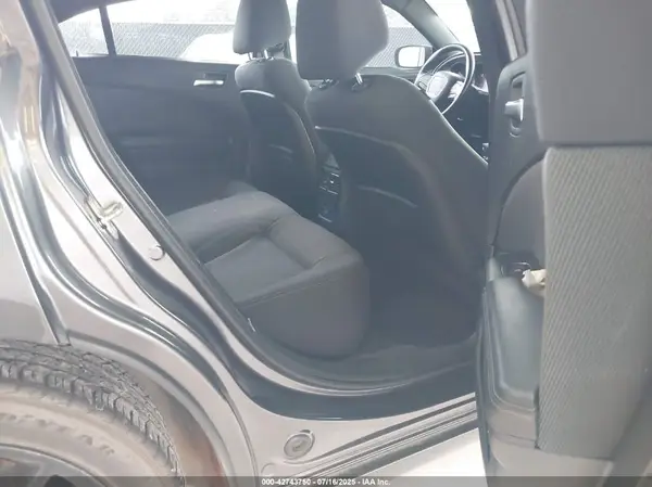 2C3CDXBG4JH135858 2018 DODGE CHARGER - Image 8