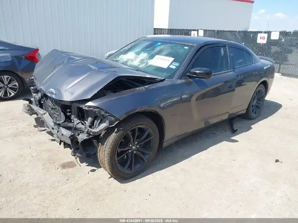 2C3CDXBG4JH196725 2018 DODGE CHARGER - Image 2