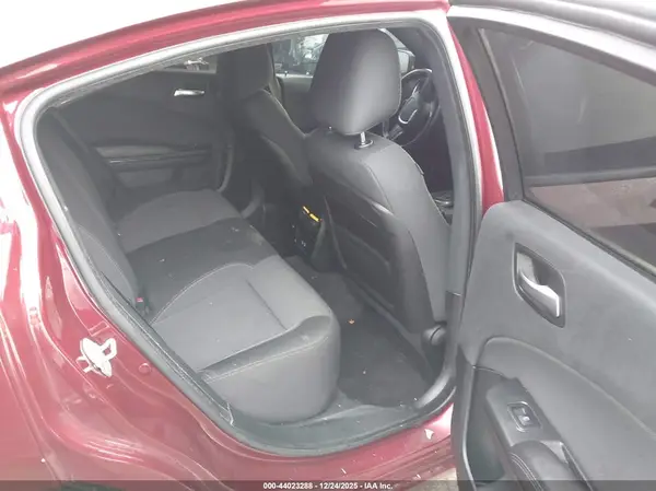 2C3CDXBG4JH281452 2018 DODGE CHARGER - Image 8