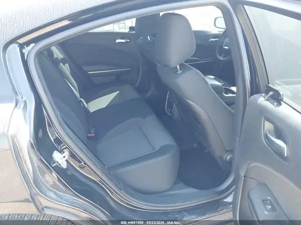 2C3CDXBG4JH303501 2018 DODGE CHARGER - Image 8
